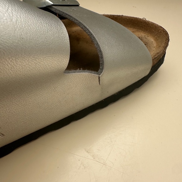 Silver Birkenstock Arizona Sandals - Size 7 - Picture 10 of 11